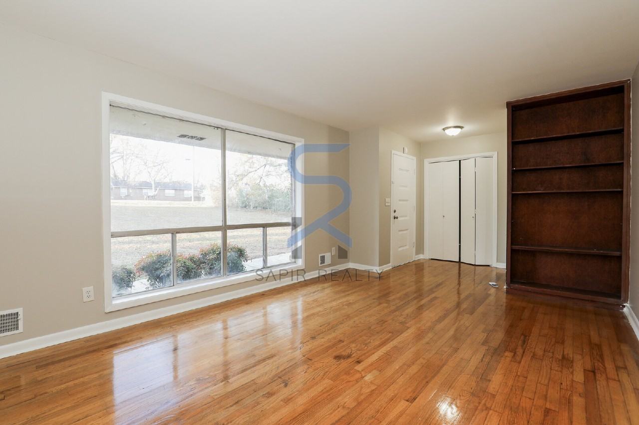 507 Menefee St - Photo 4 of 21