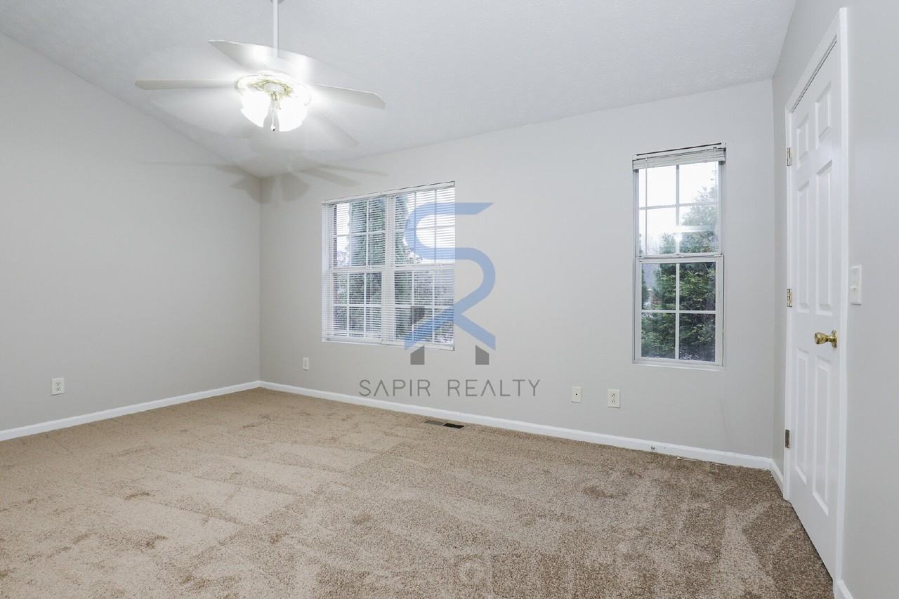 5896 Strathmoor Manor Cir - Photo 7 of 20