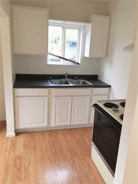 1012 6th St Unit B - Photo 5 of 12