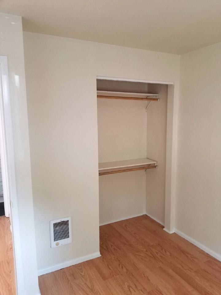 1012 6th St Unit B - Photo 6 of 12