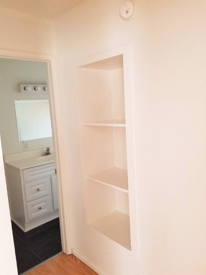 1012 6th St Unit B - Photo 7 of 12