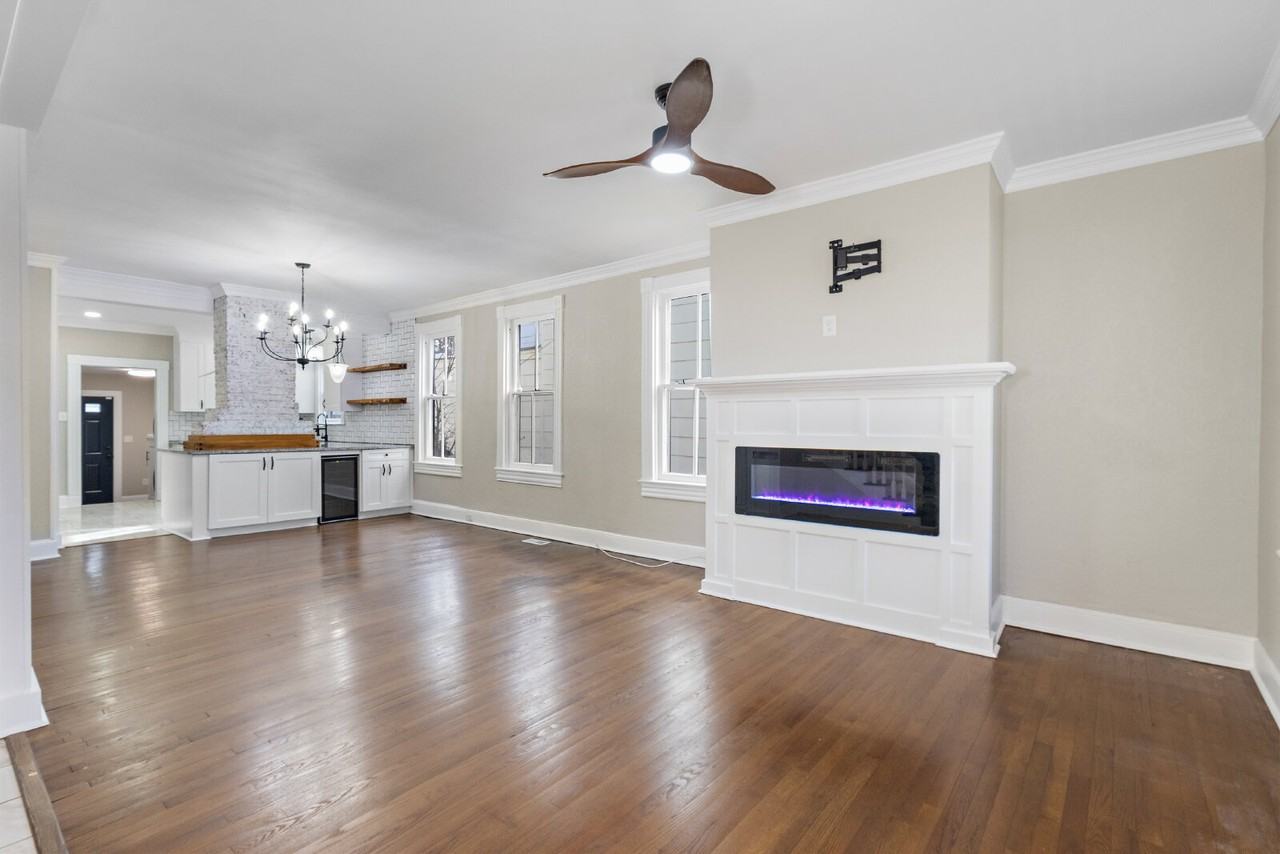 207 Florida Ave - Photo 3 of 11