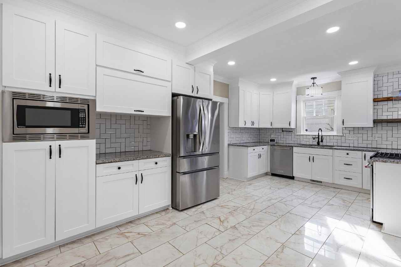 207 Florida Ave - Photo 5 of 11