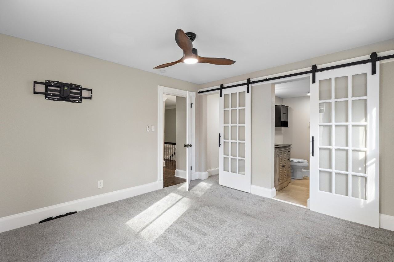 207 Florida Ave - Photo 6 of 11