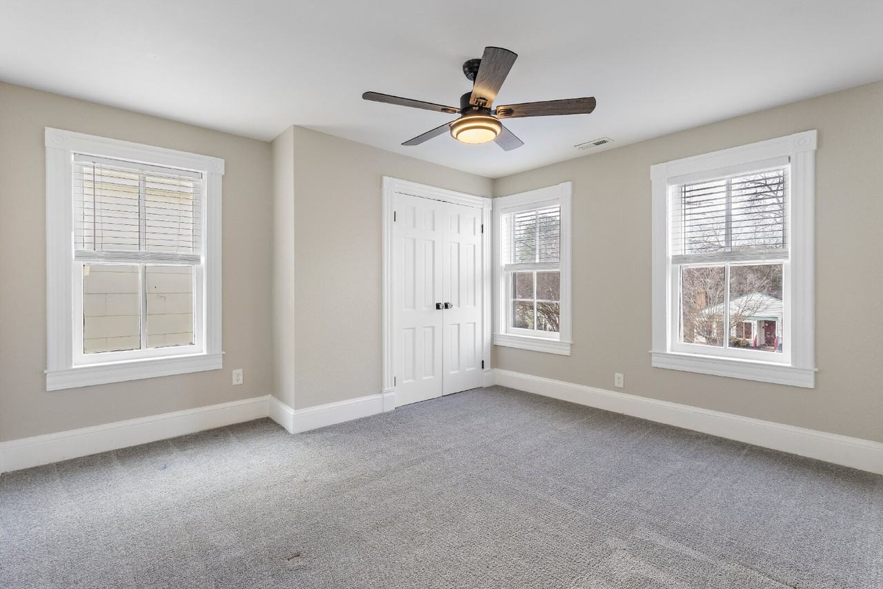 207 Florida Ave - Photo 7 of 11