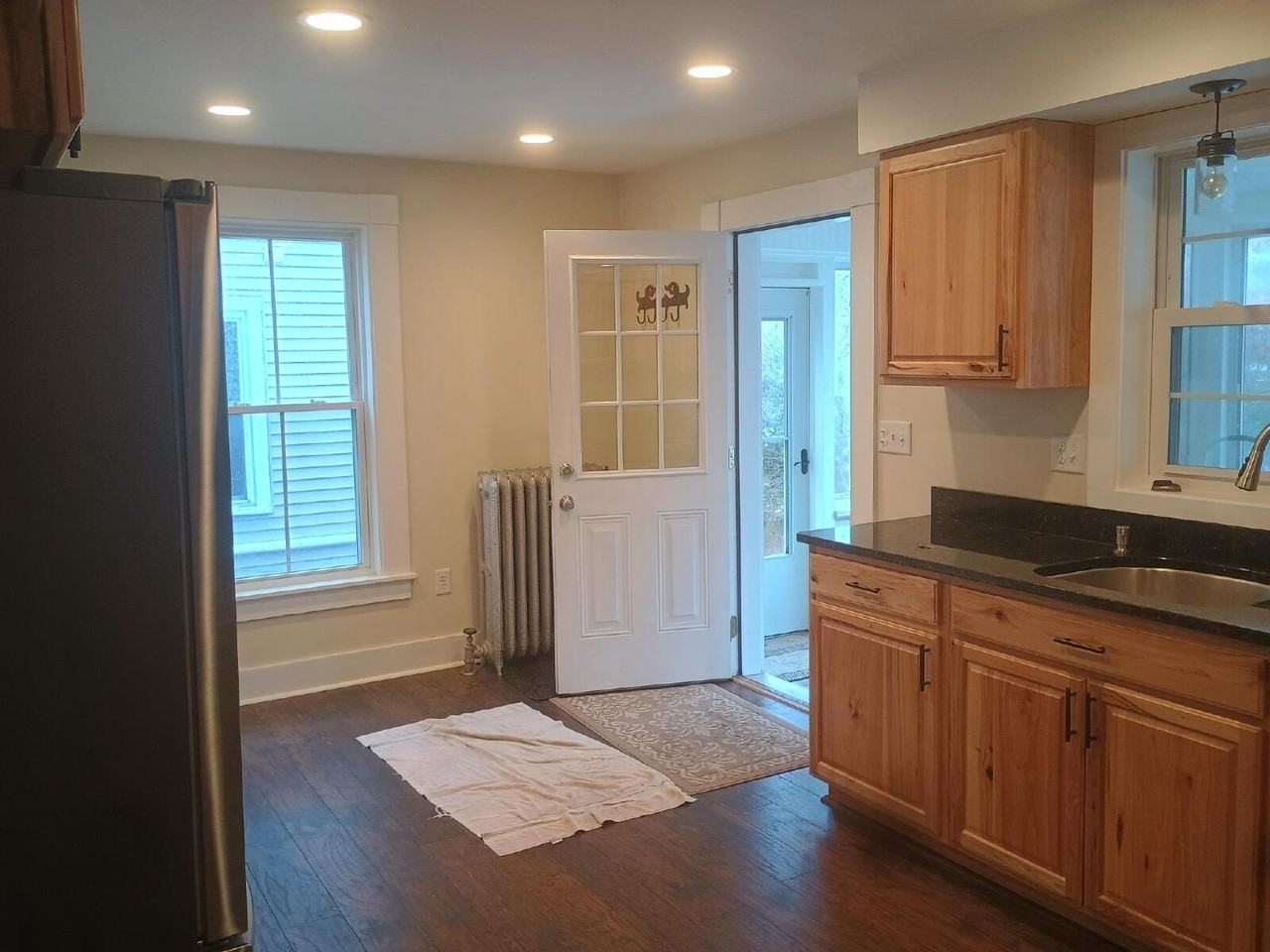 9 Holly St - Photo 3 of 12