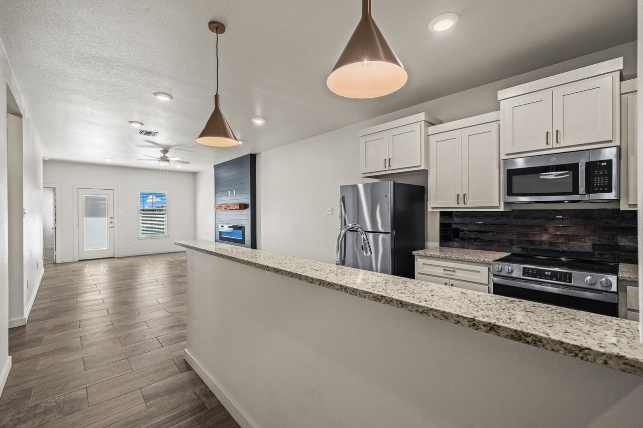 1113 N 7th St - Photo 4 of 22