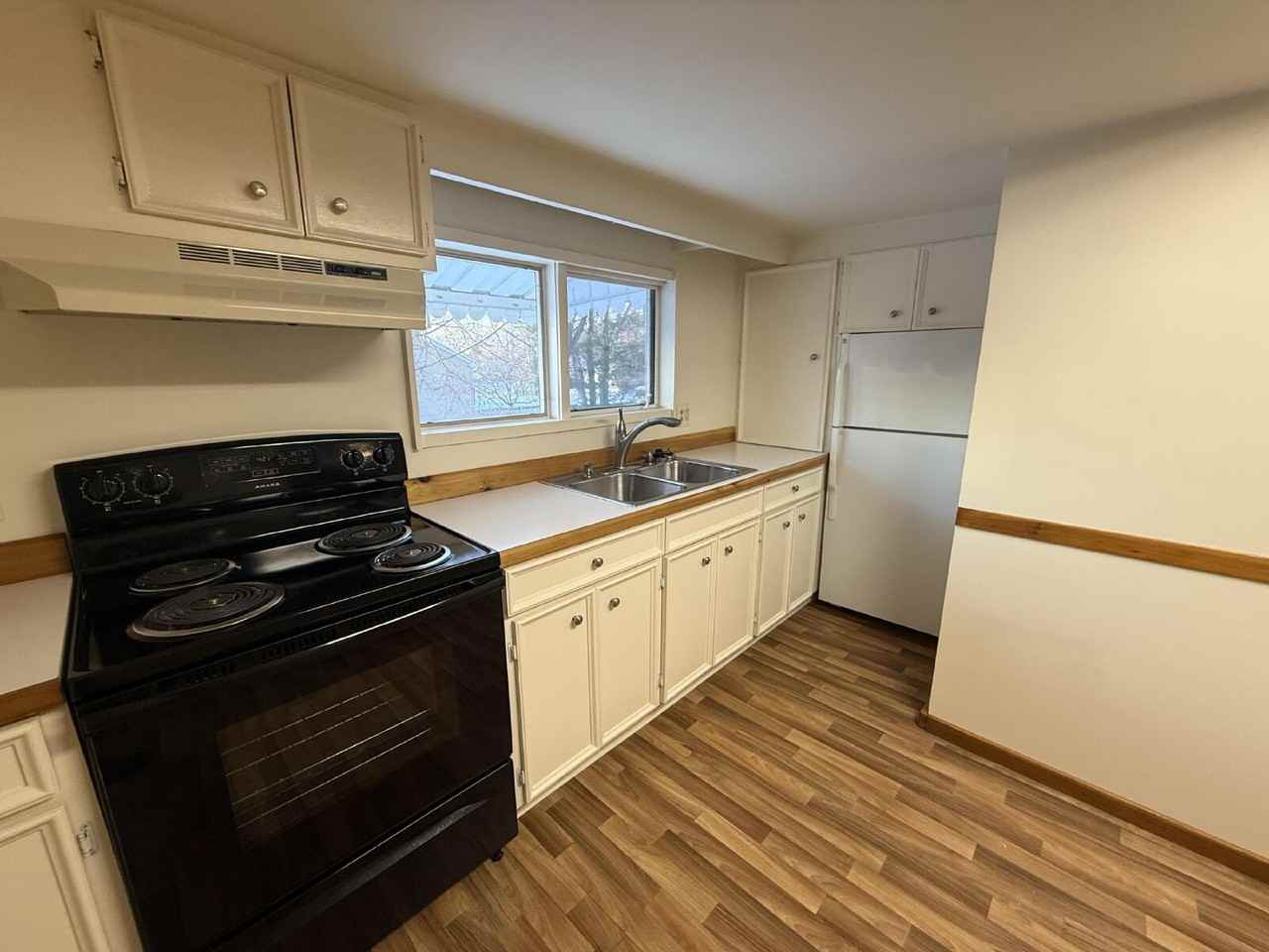 3681 Prairie St Sw Apt 2 - Photo 6 of 12