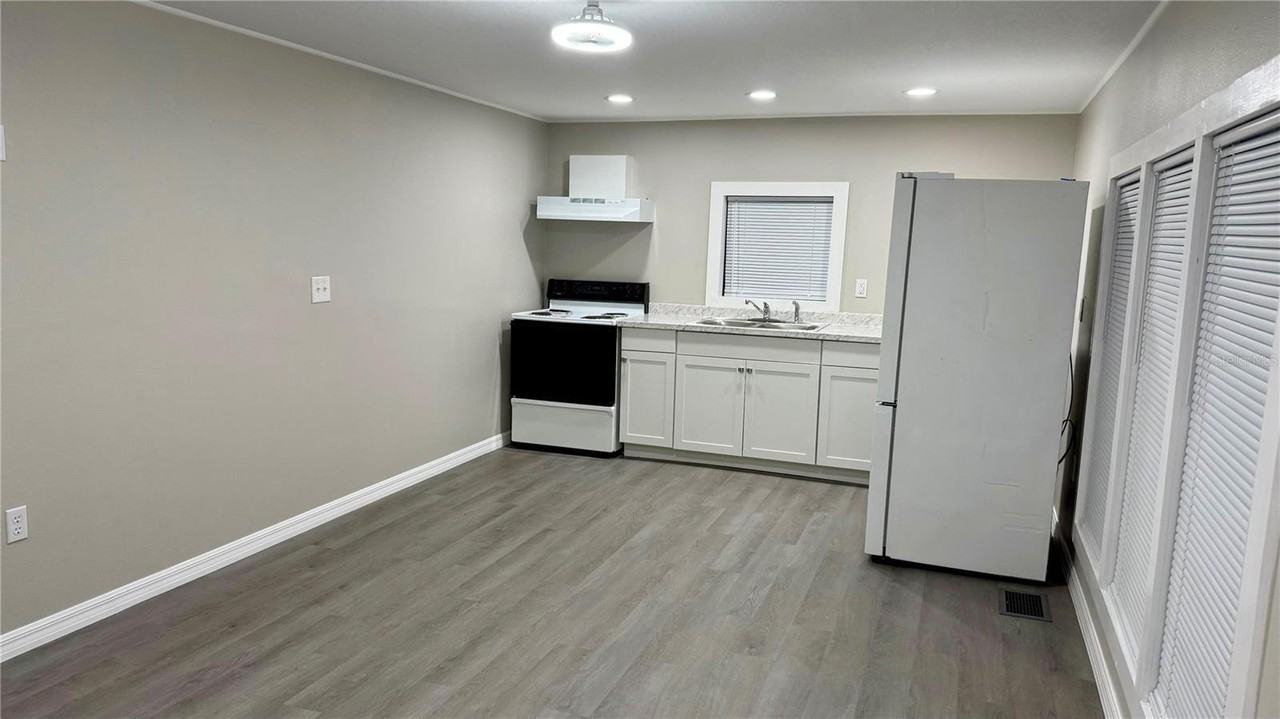 4502 West Ln Unit A - Photo 2 of 12