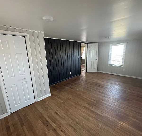 203 Home Ave - Photo 2 of 10