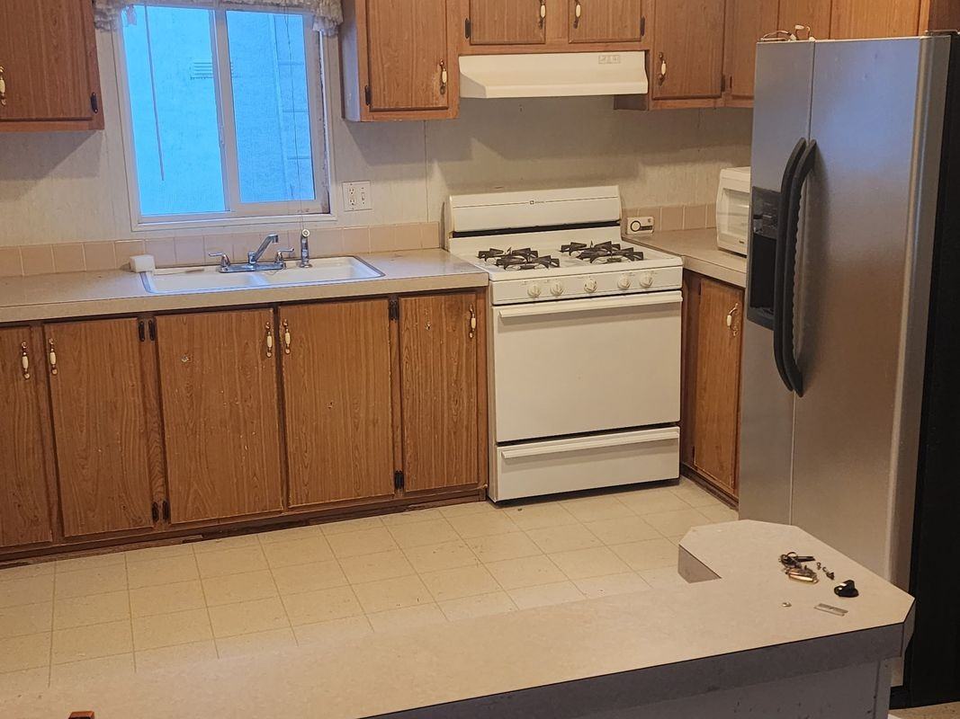 4683 Abernathy Rd - Photo 4 of 17