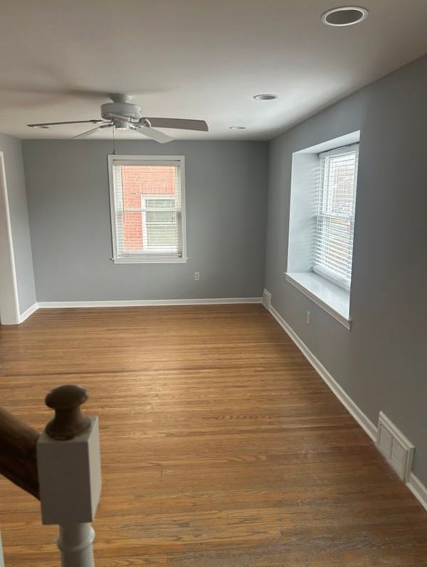 1924 Guernsey Ave - Photo 3 of 28