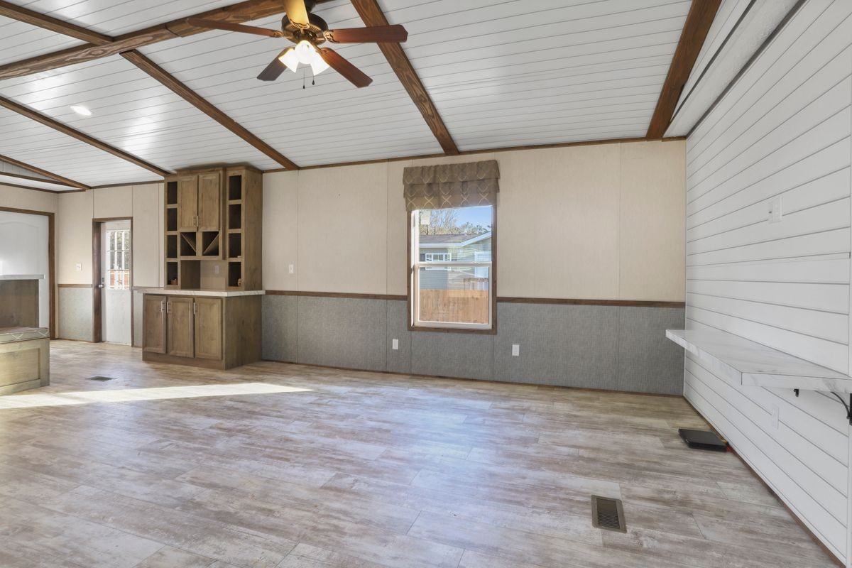 19218 Mclin Rd - Photo 2 of 13