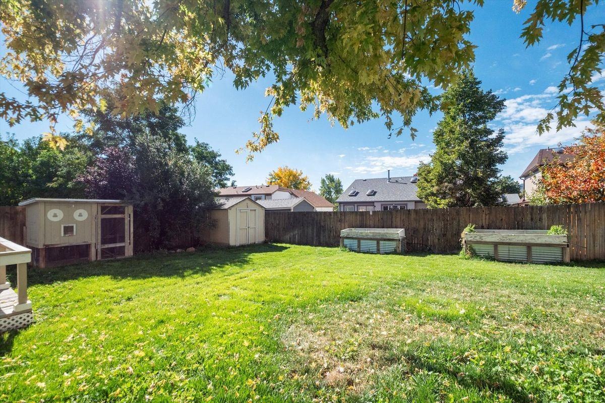 9274 W Friend Dr - Photo 2 of 20