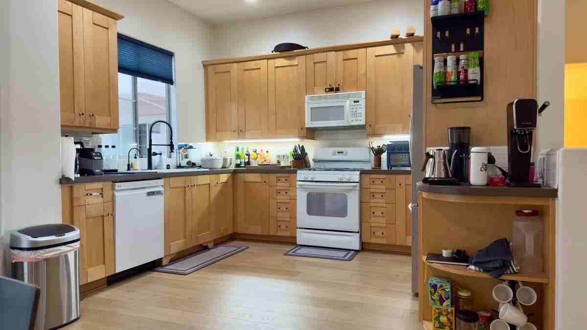 2936 Ballesteros Ln - Photo 7 of 10