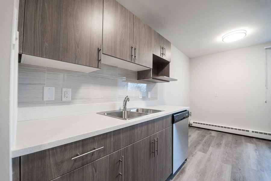 1174 Jefferson - Photo 2 of 13