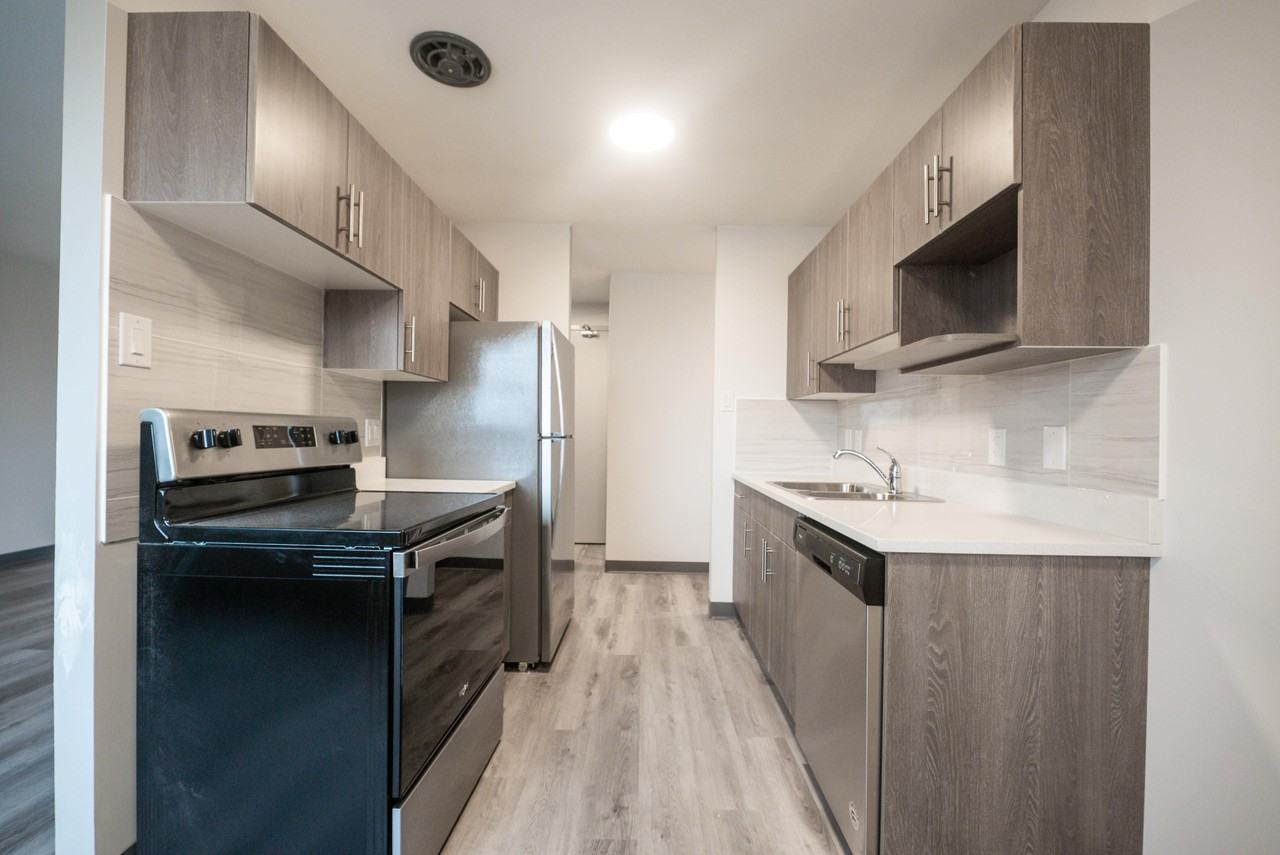 1174 Jefferson - Photo 6 of 13