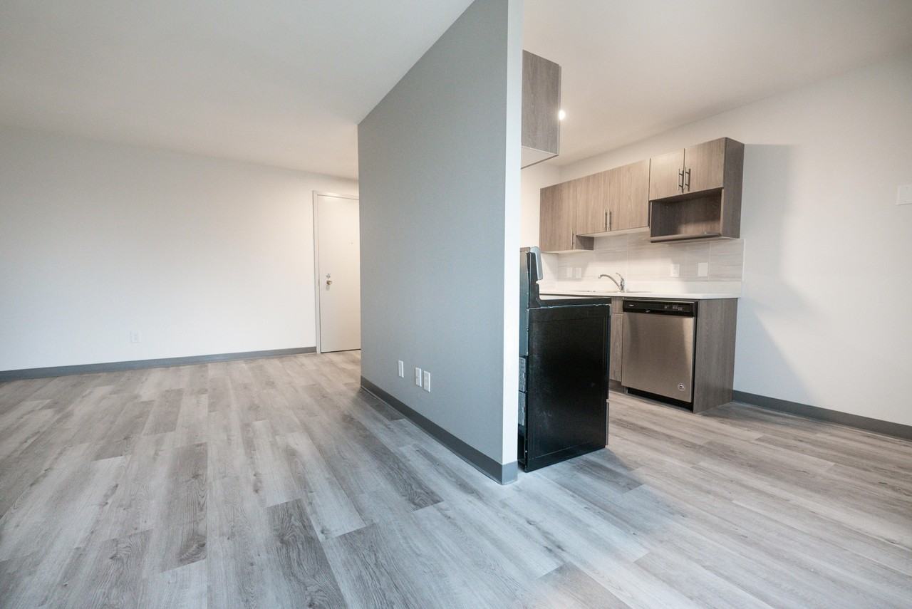 1174 Jefferson - Photo 7 of 13