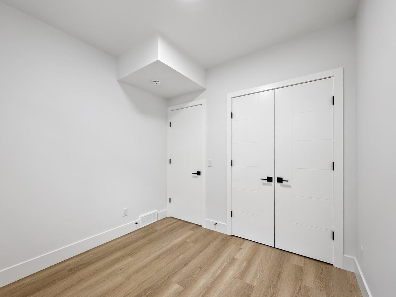 4100 17 Avenue Southwest - Photo 7 of 15