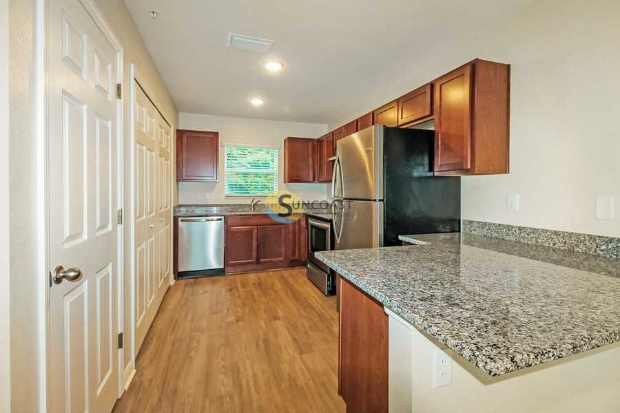 9183 N Peachtree Way - Photo 3 of 26