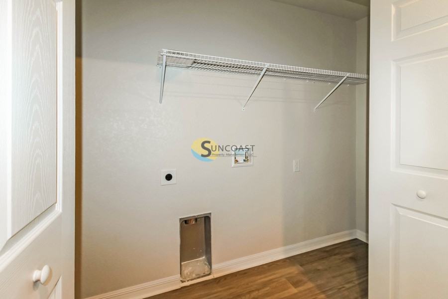 9183 N Peachtree Way - Photo 4 of 26