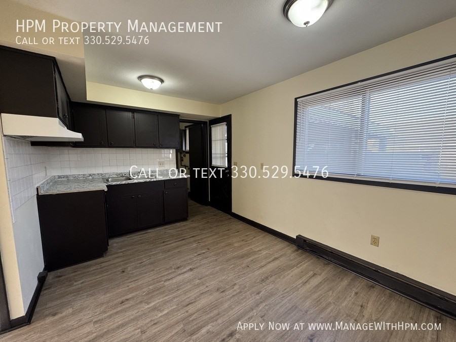 3328 Bailey St Nw - Photo 4 of 11