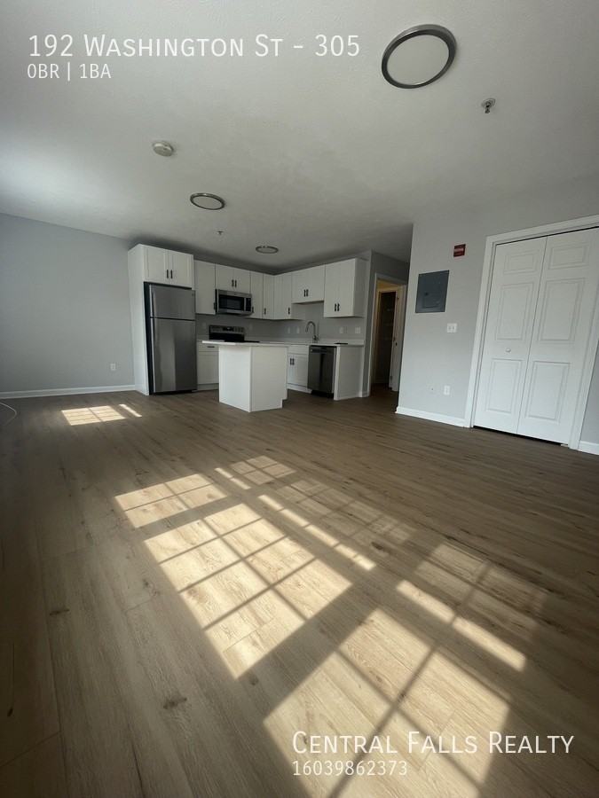 192 Washington St #305 - Photo 2 of 8