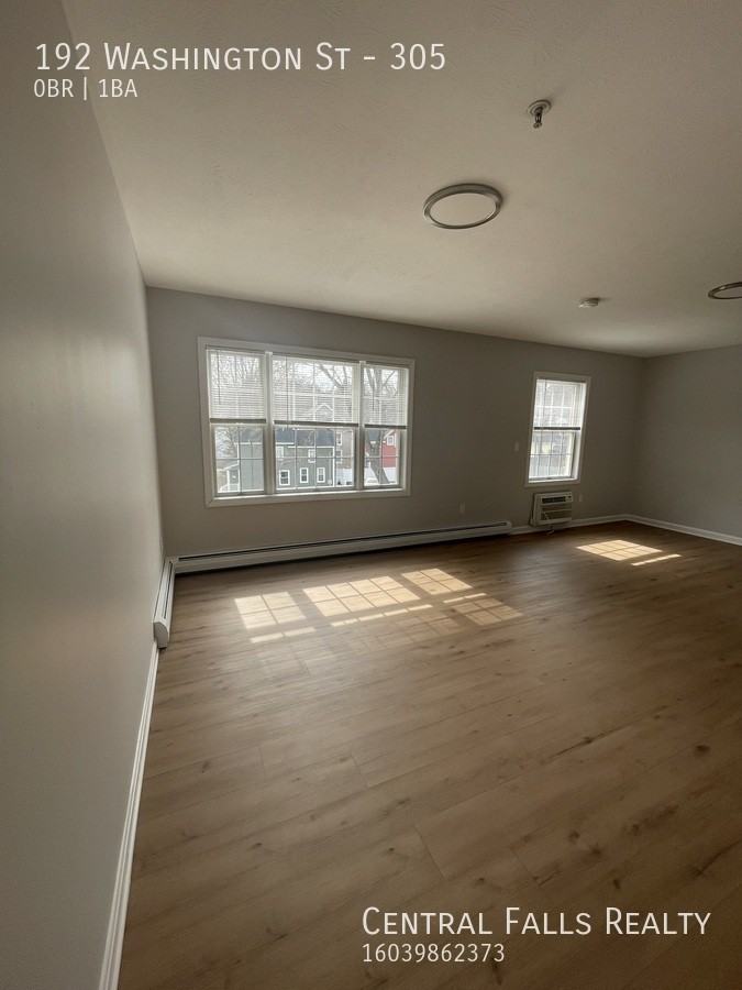 192 Washington St #305 - Photo 3 of 8