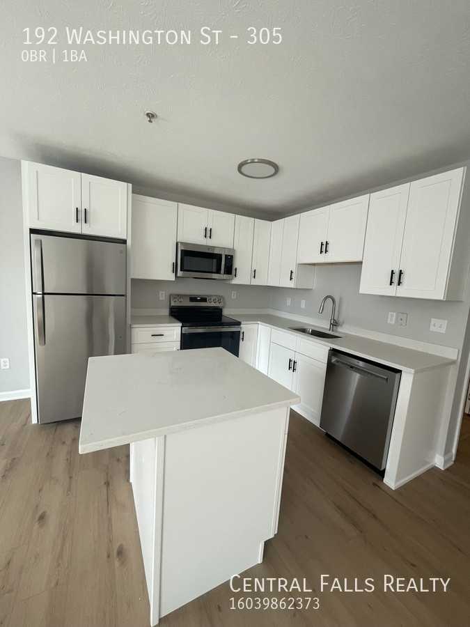 192 Washington St #305 - Photo 4 of 8