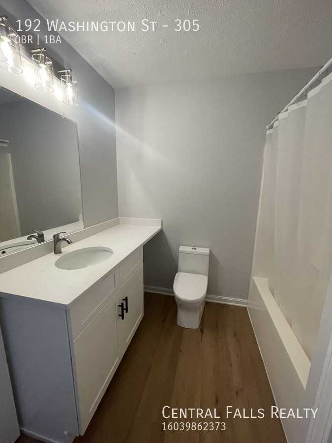192 Washington St #305 - Photo 6 of 8