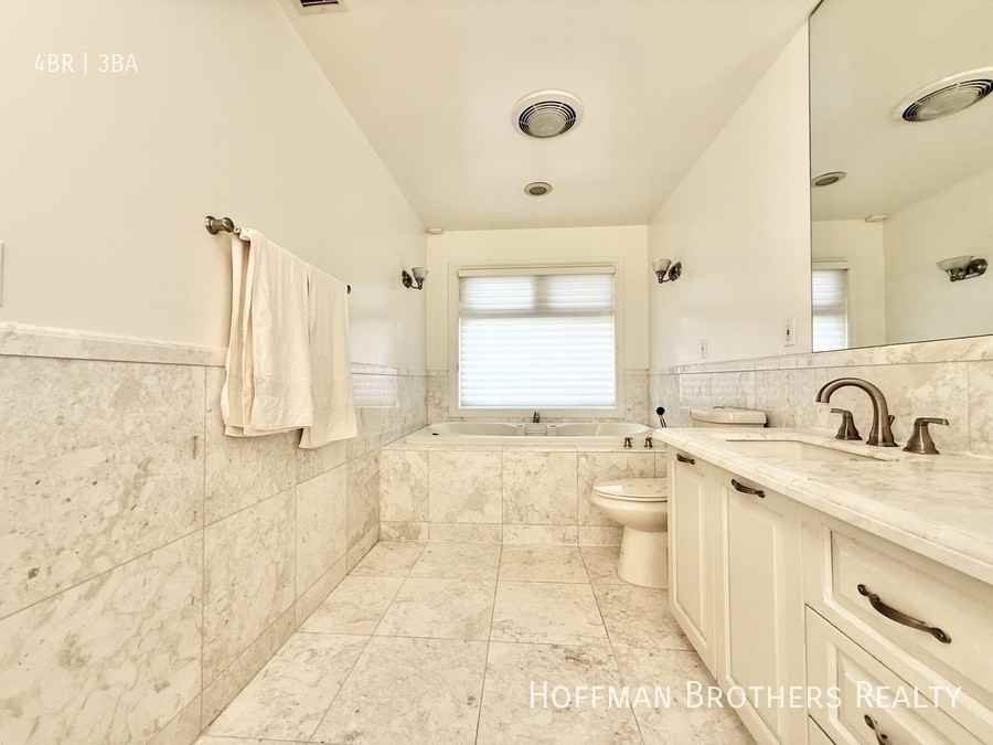 1148 Las Pulgas Rd - Photo 6 of 19