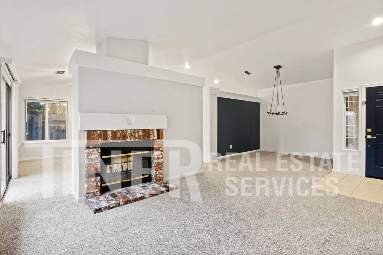 134 John Henry Cir - Photo 2 of 27