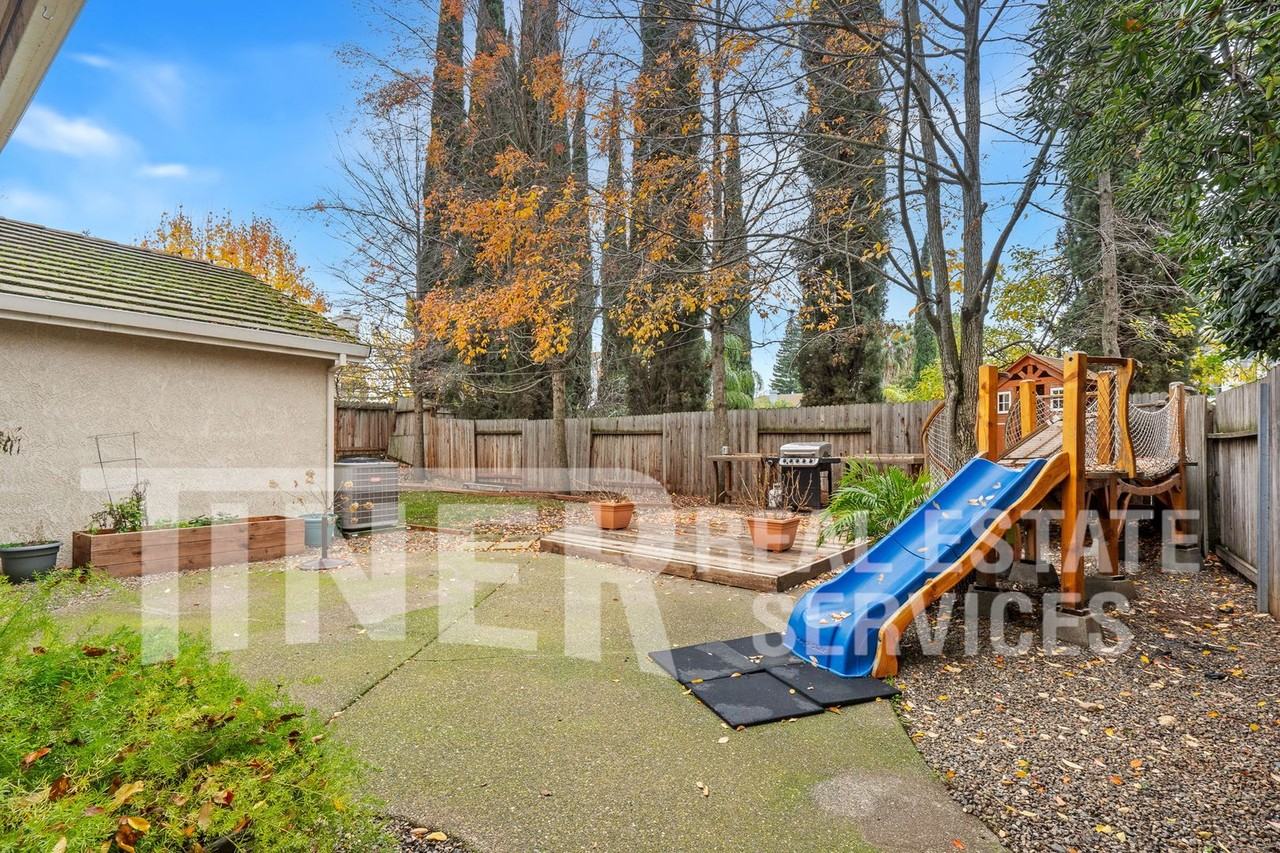 134 John Henry Cir - Photo 4 of 27