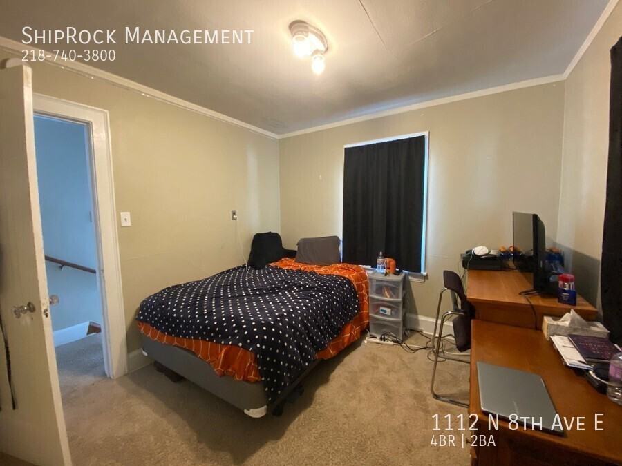 1112 N 8th Ave E - Photo 7 of 11