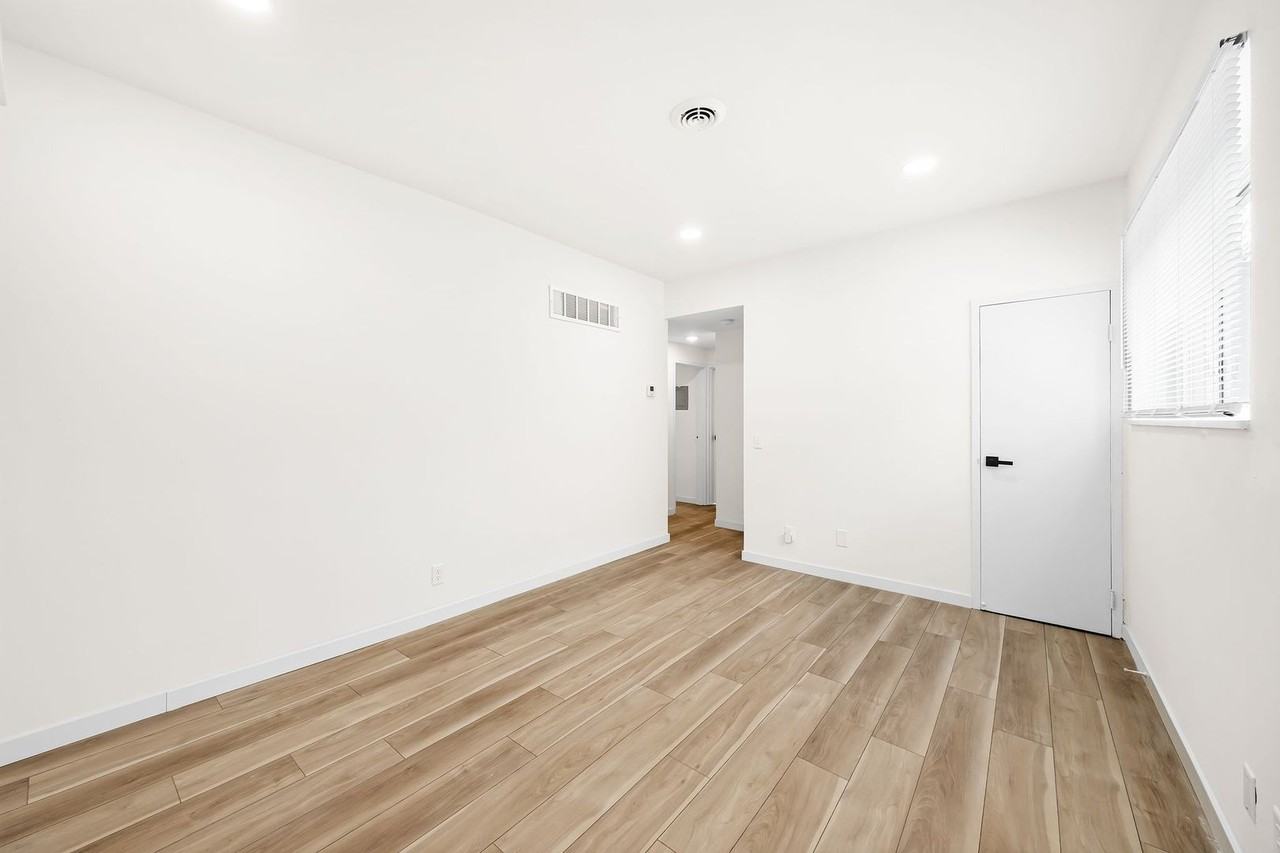 18975 Hilliard Blvd #1 - Photo 7 of 17