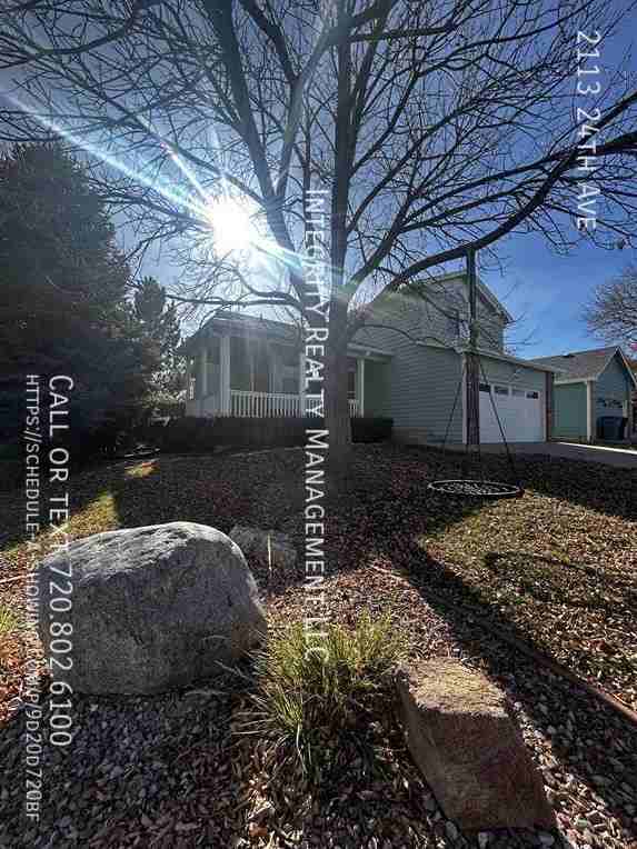 2113 24th Ave - Photo 2 of 48