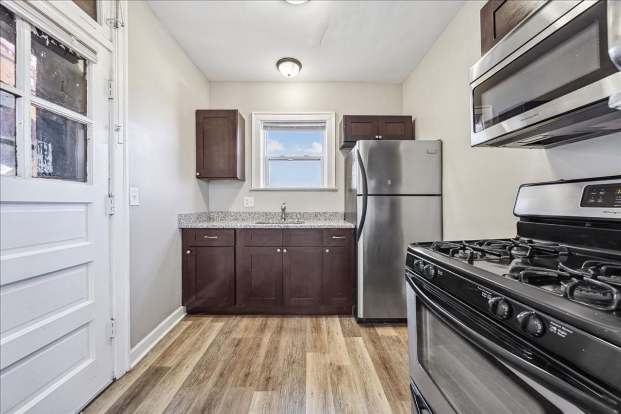 1940 Lombard Ave #3 - Photo 2 of 10