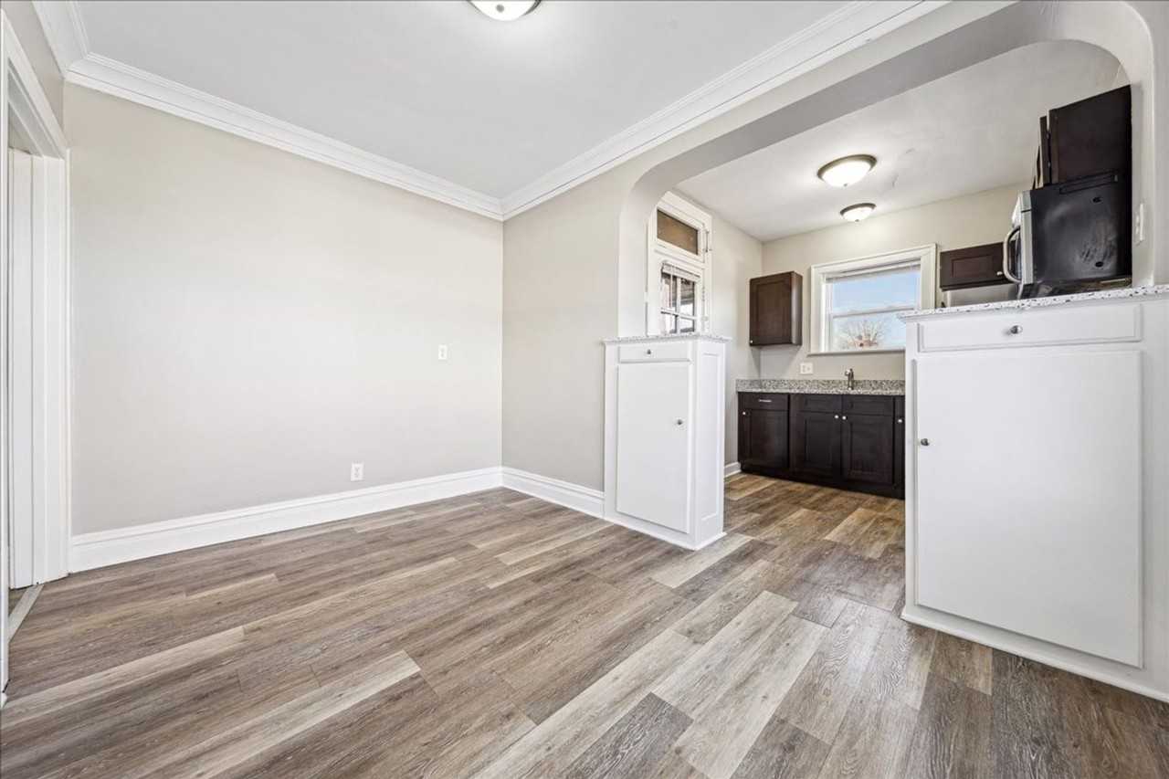 1940 Lombard Ave #3 - Photo 3 of 10