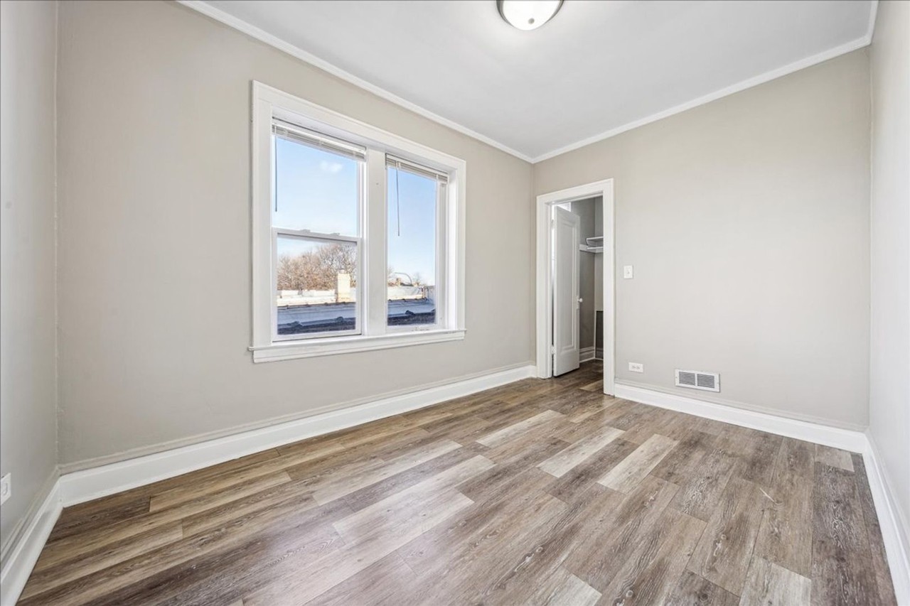 1940 Lombard Ave #3 - Photo 6 of 10