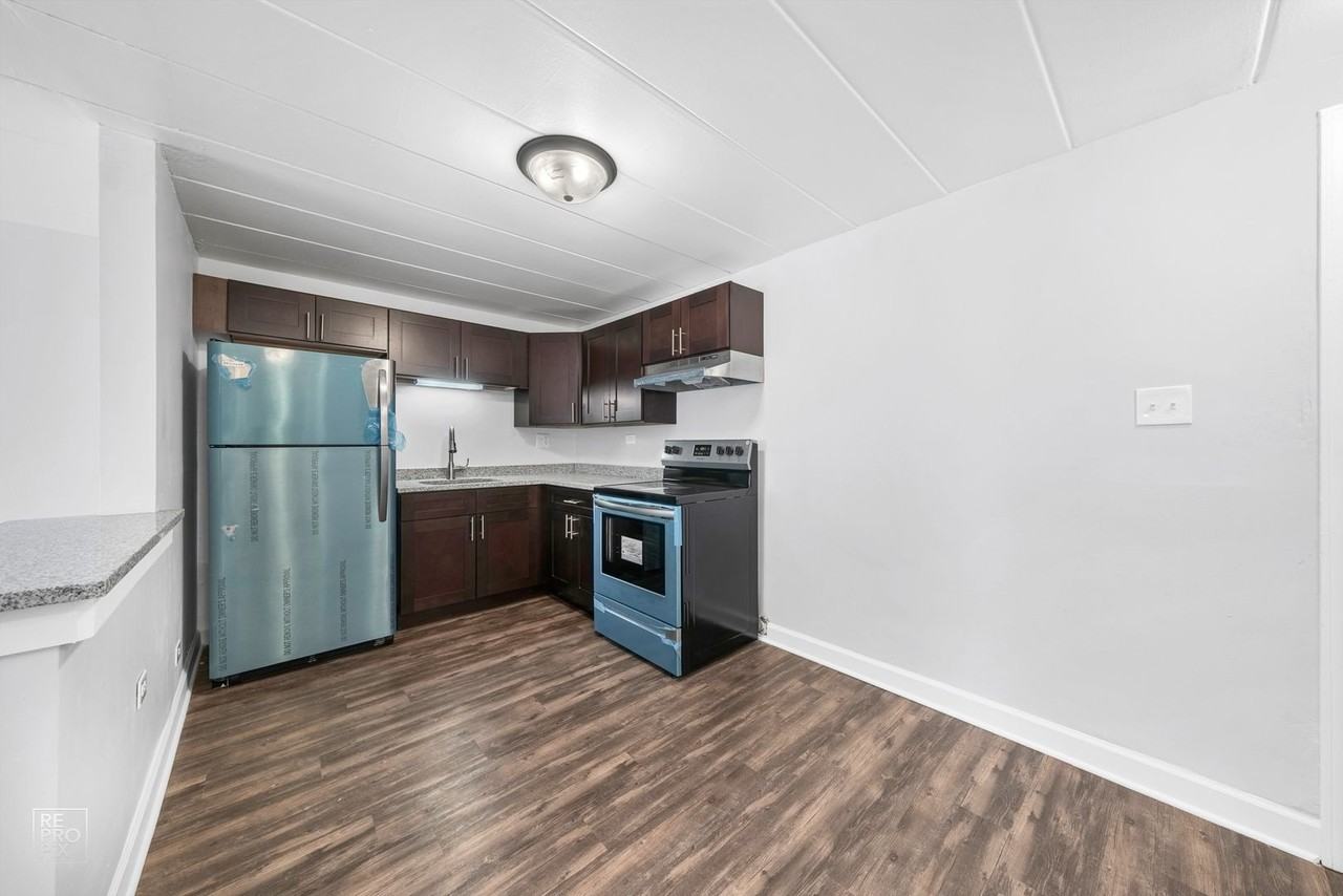 5129 W Roosevelt Rd #B8 - Photo 2 of 11