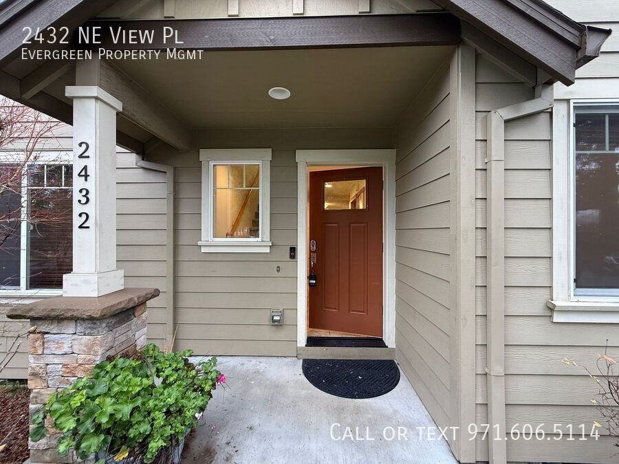 2432 Ne View Pl - Photo 2 of 47