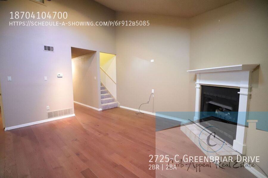 2725 Greenbriar Dr Apt C - Photo 4 of 23