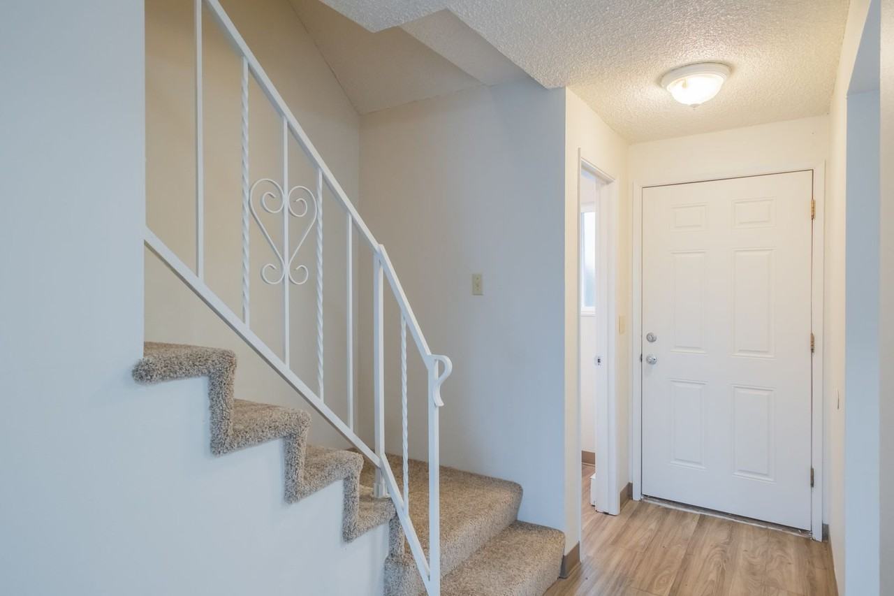 2728 Lancaster Dr Se #14 - Photo 3 of 15