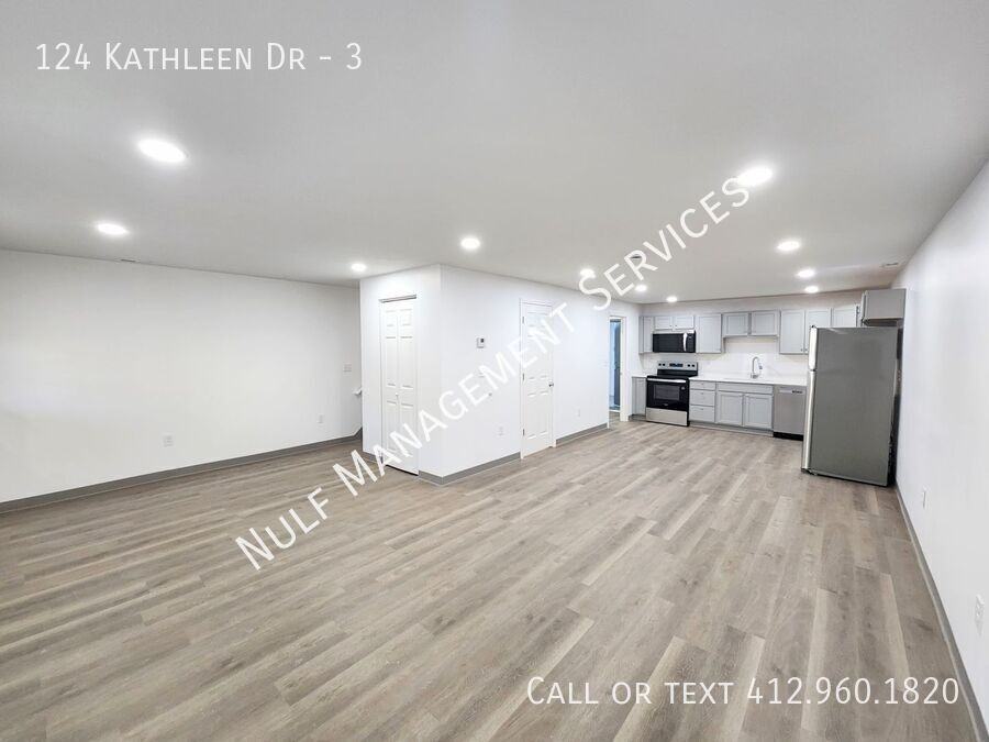 KATHLEEN & #3 - Photo 2 of 7