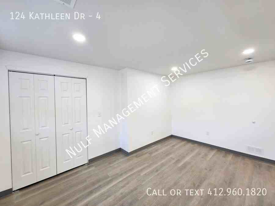 KATHLEEN & #4 - Photo 4 of 7