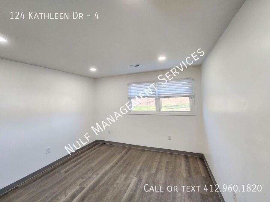 KATHLEEN & #4 - Photo 5 of 7