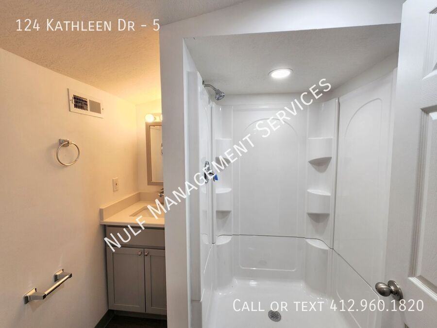 KATHLEEN & #5 - Photo 2 of 7