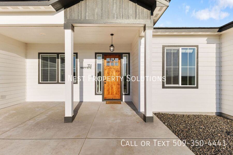 351 Stacy Dr Se - Photo 2 of 48