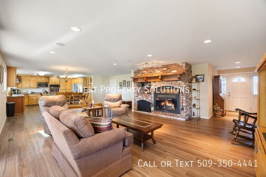 1227 Fairway Dr Ne - Photo 6 of 28