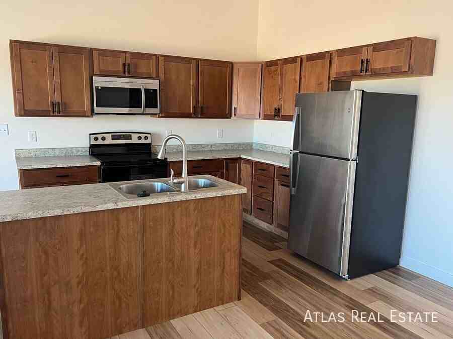 827 S Laurue Dr - Photo 3 of 22